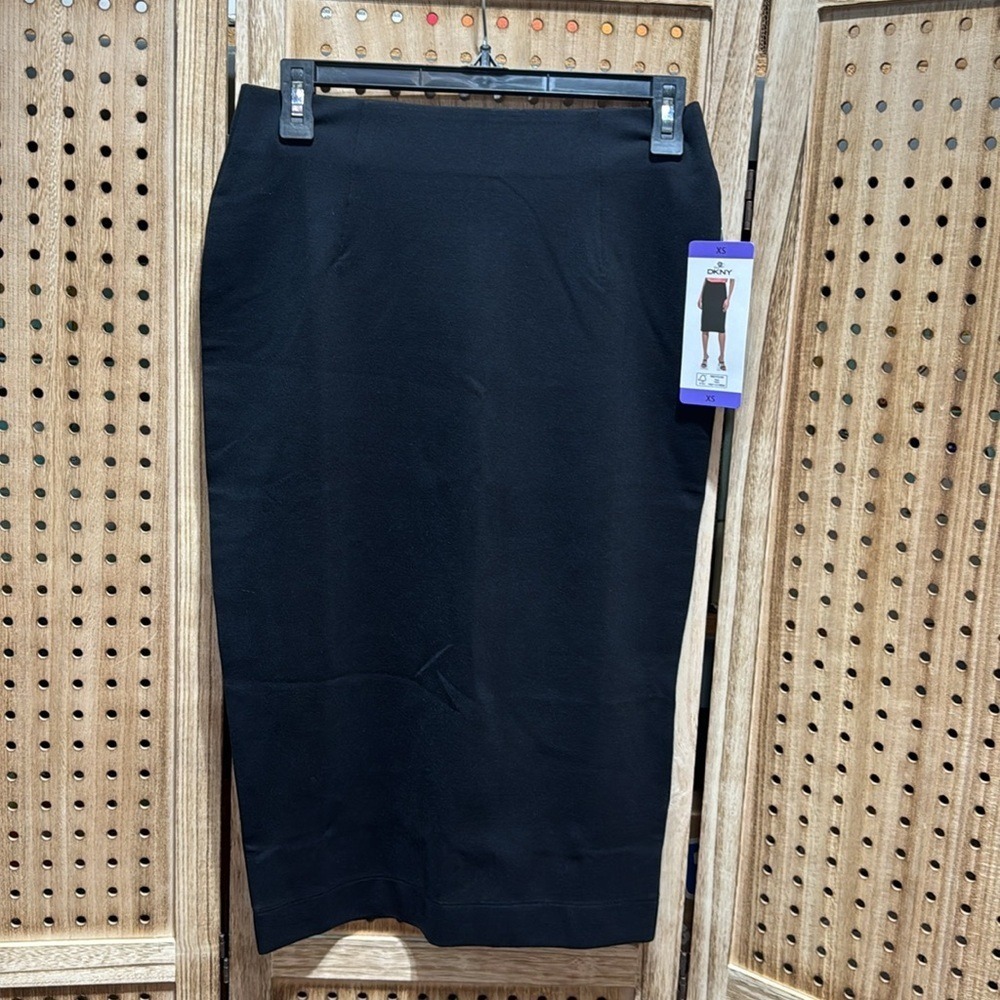 Dkny ladies ponte skirt new with tags